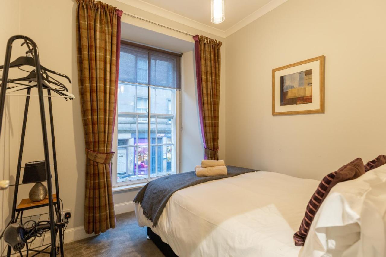 Two Bedroom Apartment Within Walking Distance To City Centre EDI Exterior foto
